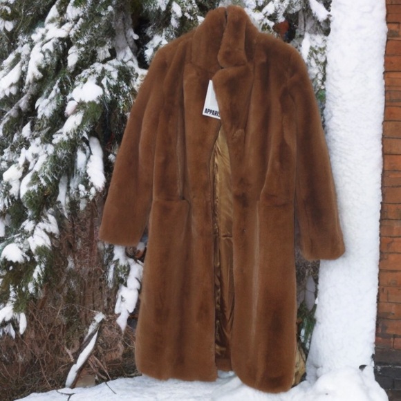 Apparis
Laures Faux-Fur Coat Size M - Picture 4 of 6